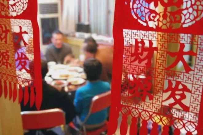 ”过年别穿这4种衣服很多人不知道m6米乐“过年不穿4衣穿了快换掉(图3)
