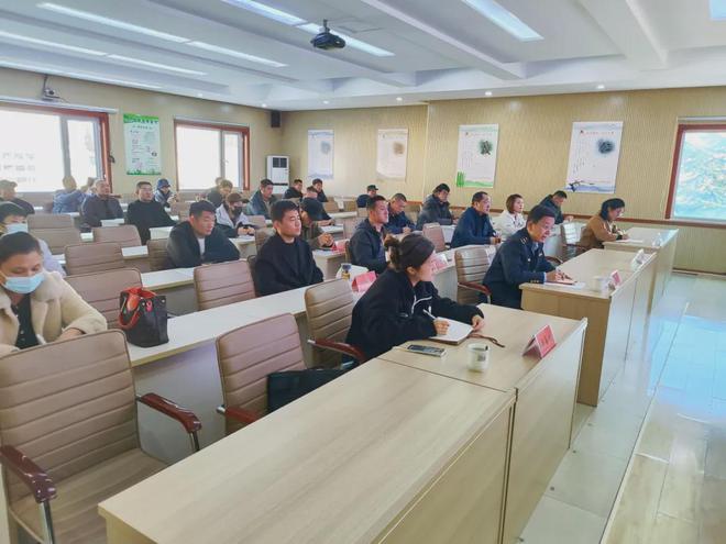 险隐患分析和质量安全提升培训会议召开m6米乐注册日照市粮食加工品小作坊风